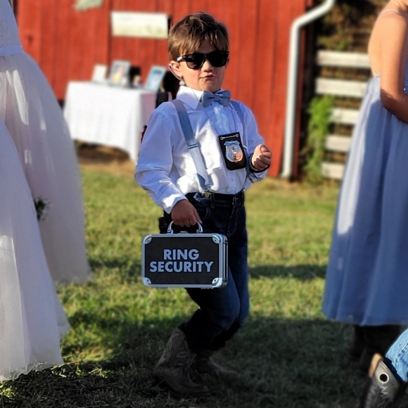 Meet your Posher, Jennifer - Picture 3 of 4